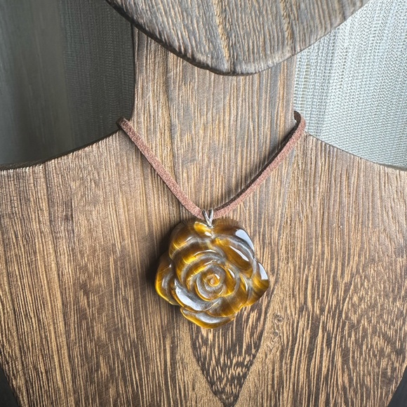 Handcrafted Tiger's Eye Rose Pendant Necklace  on Brown Faux Suede - Picture 7 of 11